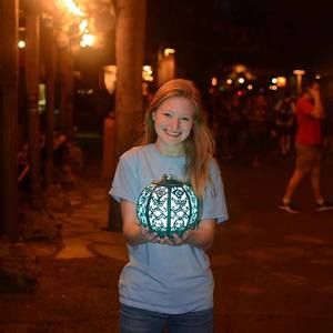 Meet your Posher, Claire